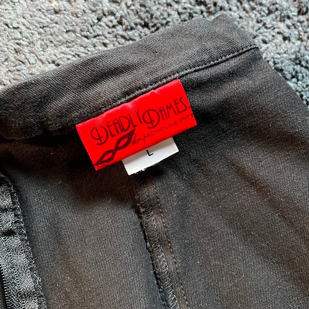 Deadly dames cigarette pants black size large